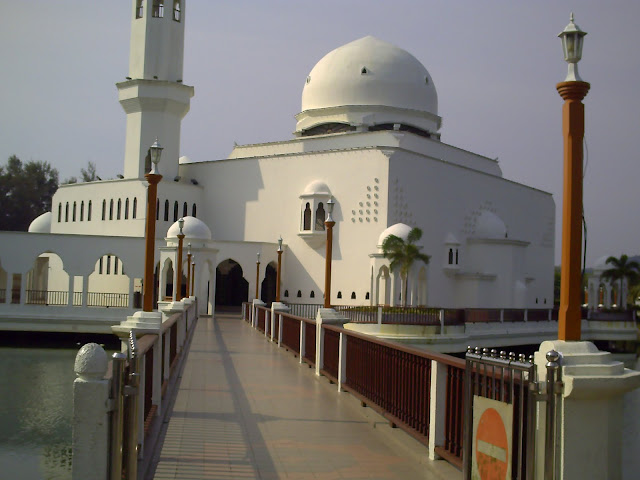 Masjid Terapung Terengganu
