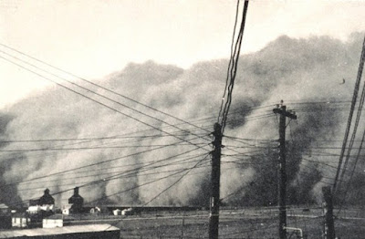 public domain photo of a dust storm in Spearman Texas in 1935