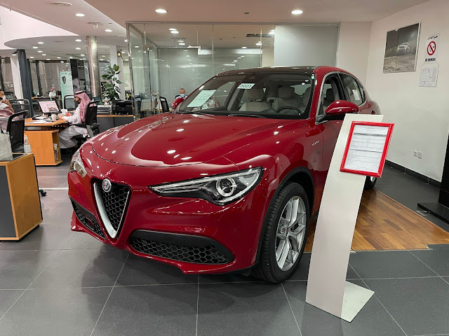 سيارة الفا روميو ستيلفيو Alfa Romeo Stelvio 2025 القدرها على توازن المثالي بين العملية والفخامة