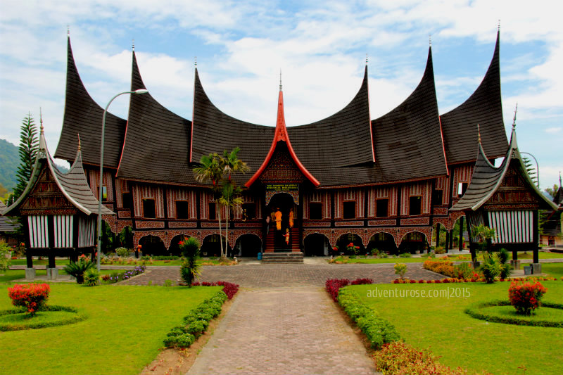 Contoh Gambar Rumah Adat Minangkabau