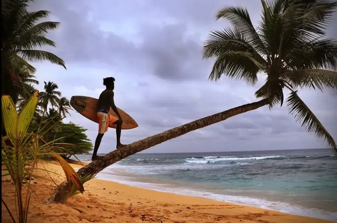 LOCAL SURF #4: IN/OUTSIDE - São Tomé e Príncipe