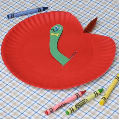 Peekaboo Apple Paper Plate Craft