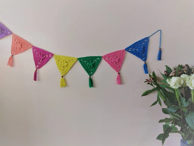 banderines a crochet de colores patrón gratis