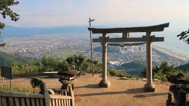 高屋神社 天空の鳥居