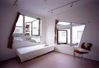 Fudamae Apartment by issho architect