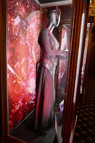 Scarlet Witch costume Doctor Strange 2