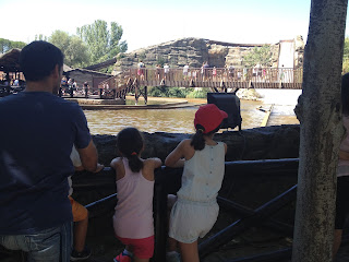 vacaciones, verano ,parque de atracciones, niños felices, niños