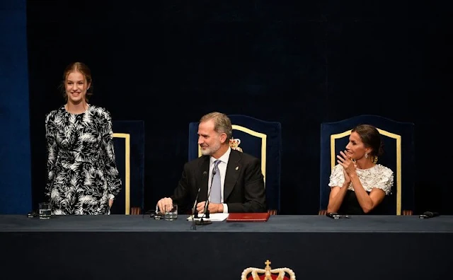 King Felipe VI, Queen Letizia, Crown Princess Leonor, Infanta Sofia and former Queen Sofia