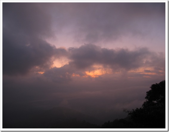 Varanassi - Kathmandu solopgang himalaya