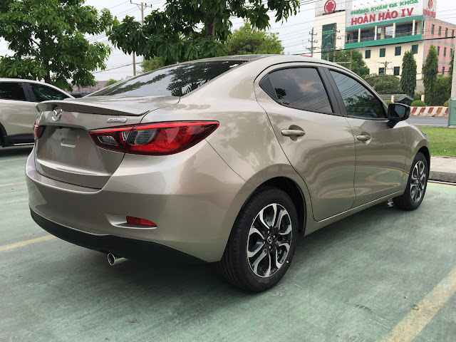 Mazda 2 phiên bản mới