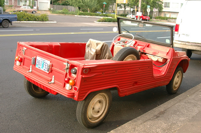 1971 Citroën Méhari.