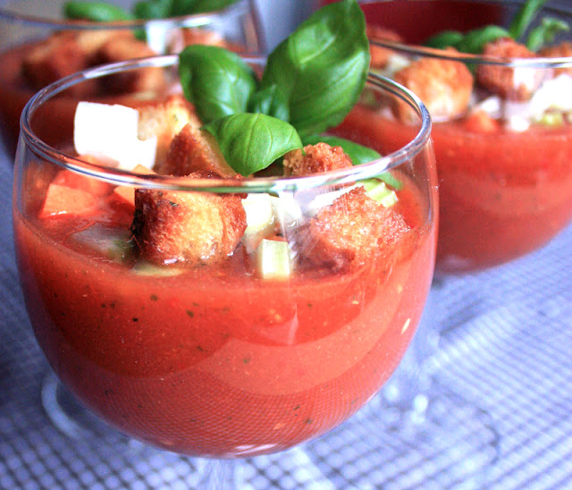 Oppskrift Hjemmelaget Gazpacho Tapas Spansk Grønnsakssuppe Kald Suppe Rawfood Vegetartapas