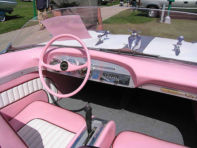 a 1956 Lone Star Meteor powerboat interior in pink
