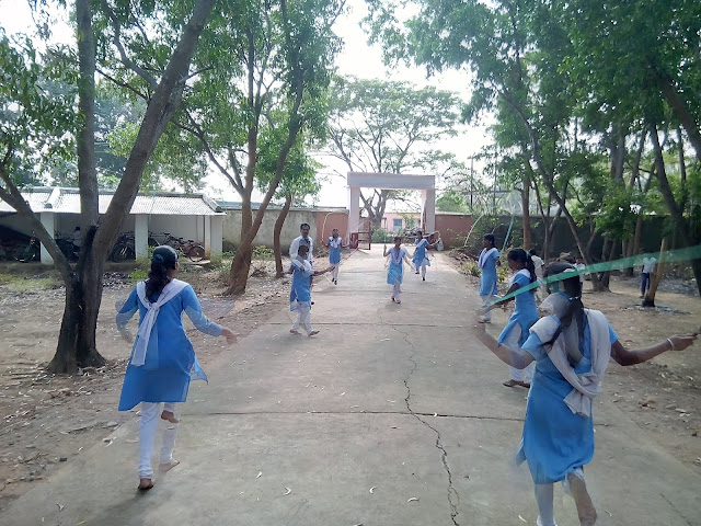 ANUAL FUNCTION- HIGH SCHOOL KAMATA 2015- GIRLS SCATING