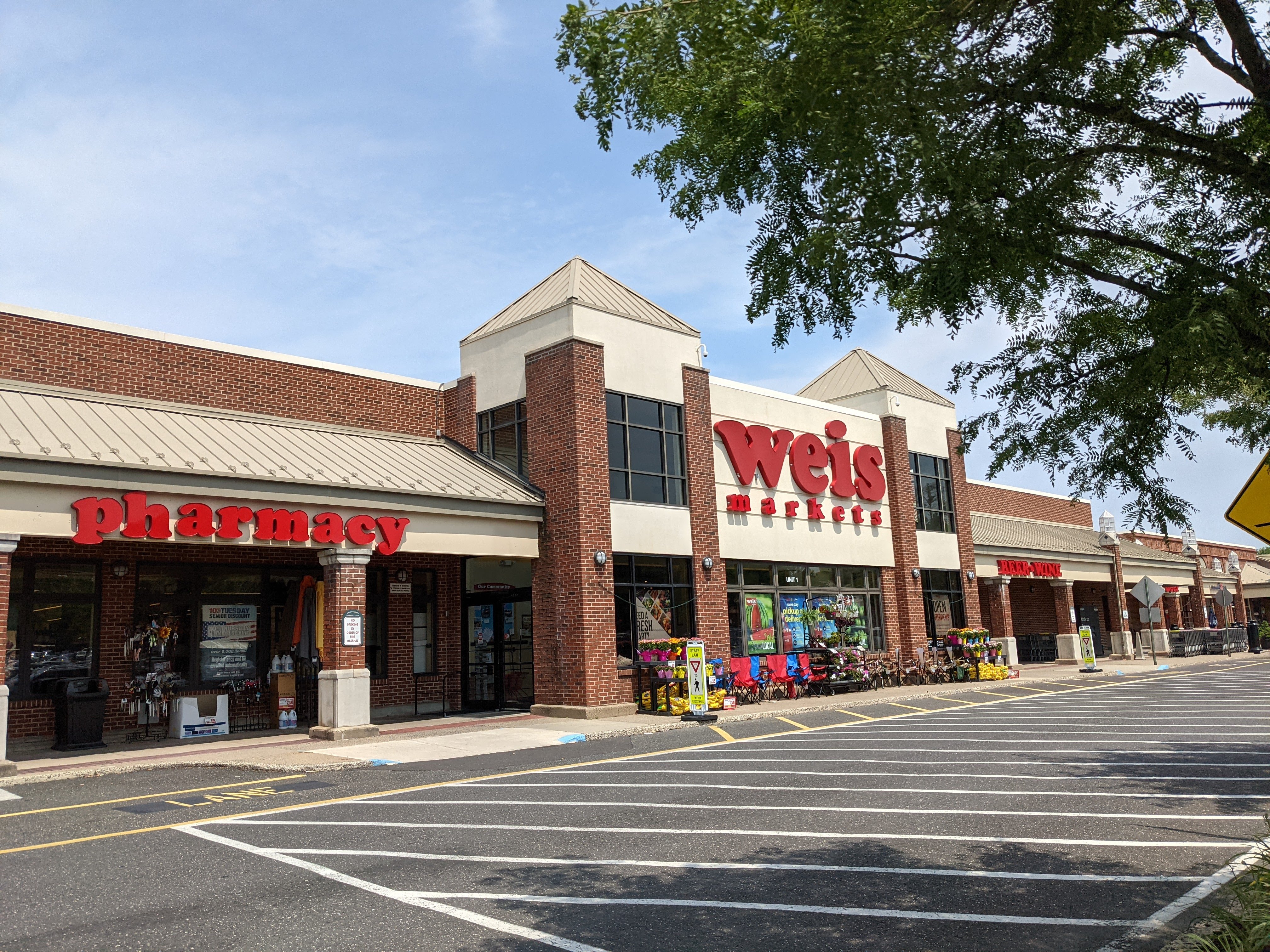 ACME, Weis, Giant: Labor Day 2023 Grocery Store Hours In Doylestown