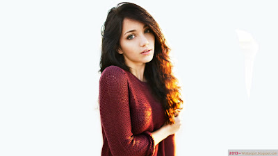 emily-rudd-beautiful-heart-touching-wallpaper-sweet-cute-hot-dashing