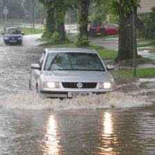mobil bekas banjir