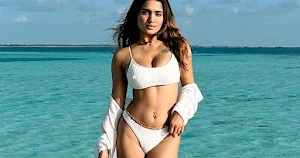 saniya iyappan white bikini cleavage sexy body
