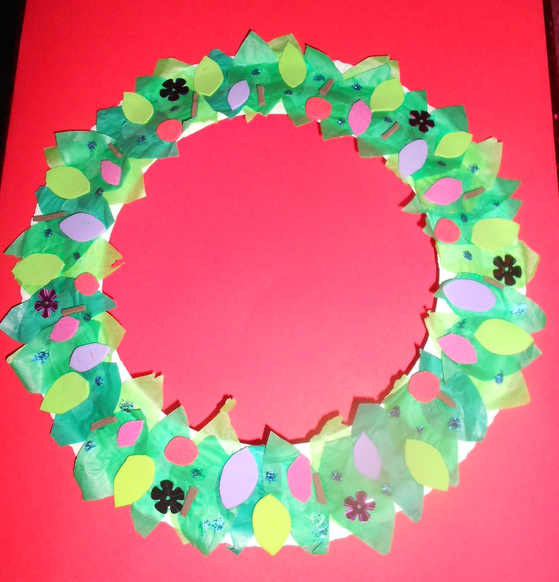 James&May Arts and Crafts Blog: Paper Plate Christmas Wreath