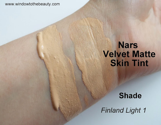 Nars Velvet Matte Skin Tint odcień Finland Light 1 swatche