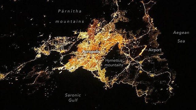 Θέλετε να δείτε την νυχτερινή Αθήνα από το διάστημα;;; Η εντυπωσιακή φωτογραφία,που τράβηξε ένας  αστροναύτης της ΝΑSΑ!