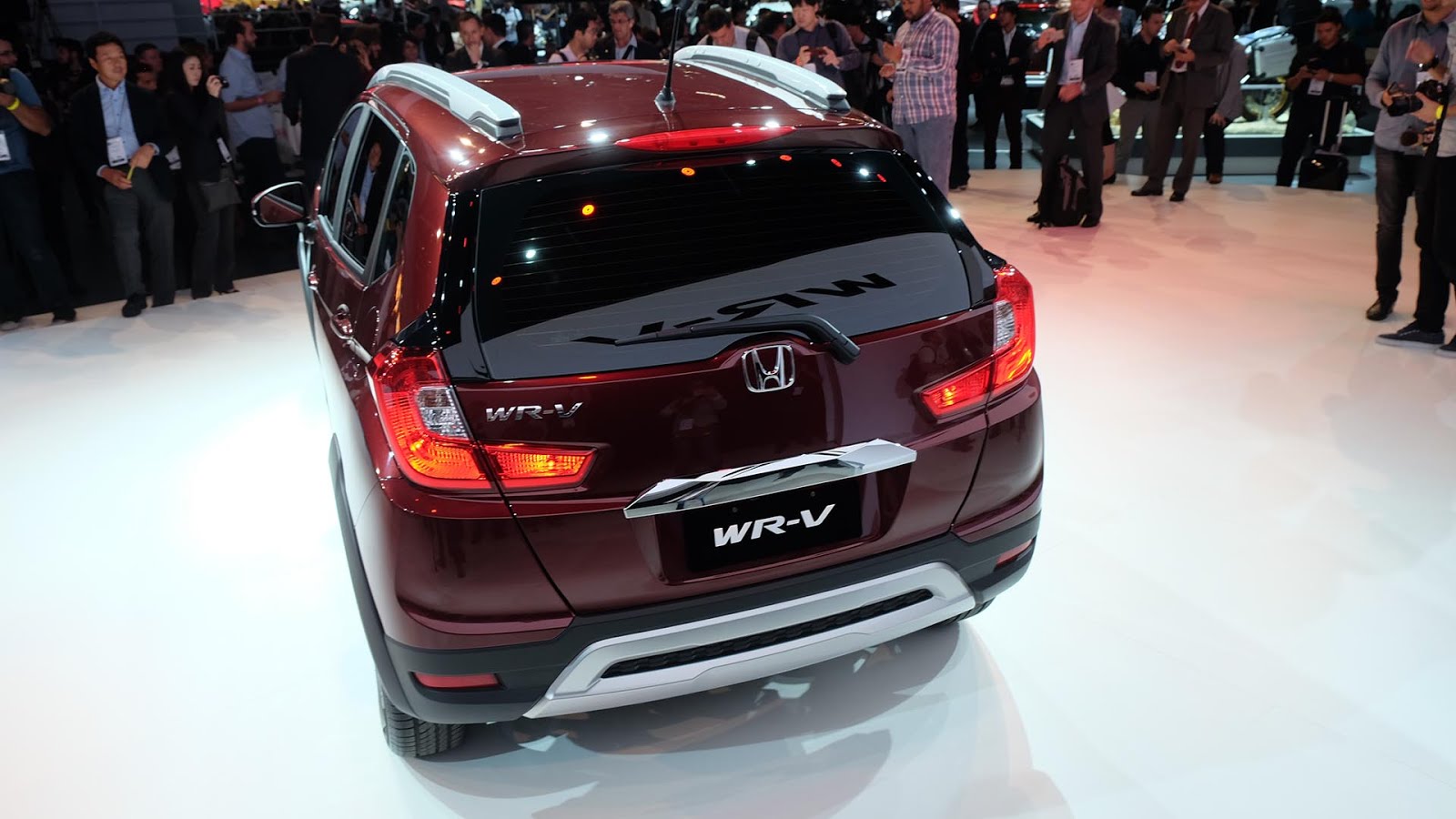 Honda WR V SUV Dari Honda Berbodi Jazz Diluncurkan 16 Maret 2017