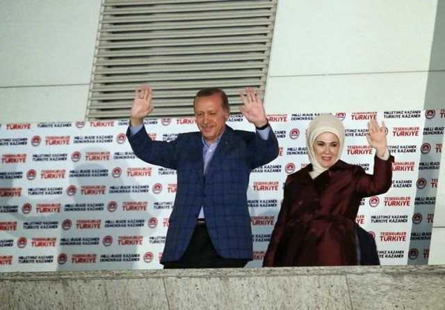 turkey_erdogan_wife_victory_elections_20140810_01.jpg