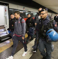 Verdi scortato alla stazione