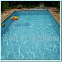 O cloro residual de uma piscina bem tratada deve ser pelo menos dez vezes mais que o cloro combinado existente. Caso contrário, as cloraminas trarão os efeitos indesejáveis: cheiro forte de cloro e irritações na pele e nos olhos