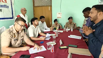 डीएम की अध्यक्षता में पीडीडीयू नगर तहसील सभागार में हुआ सम्पूर्ण समाधान दिवस का आयोजन