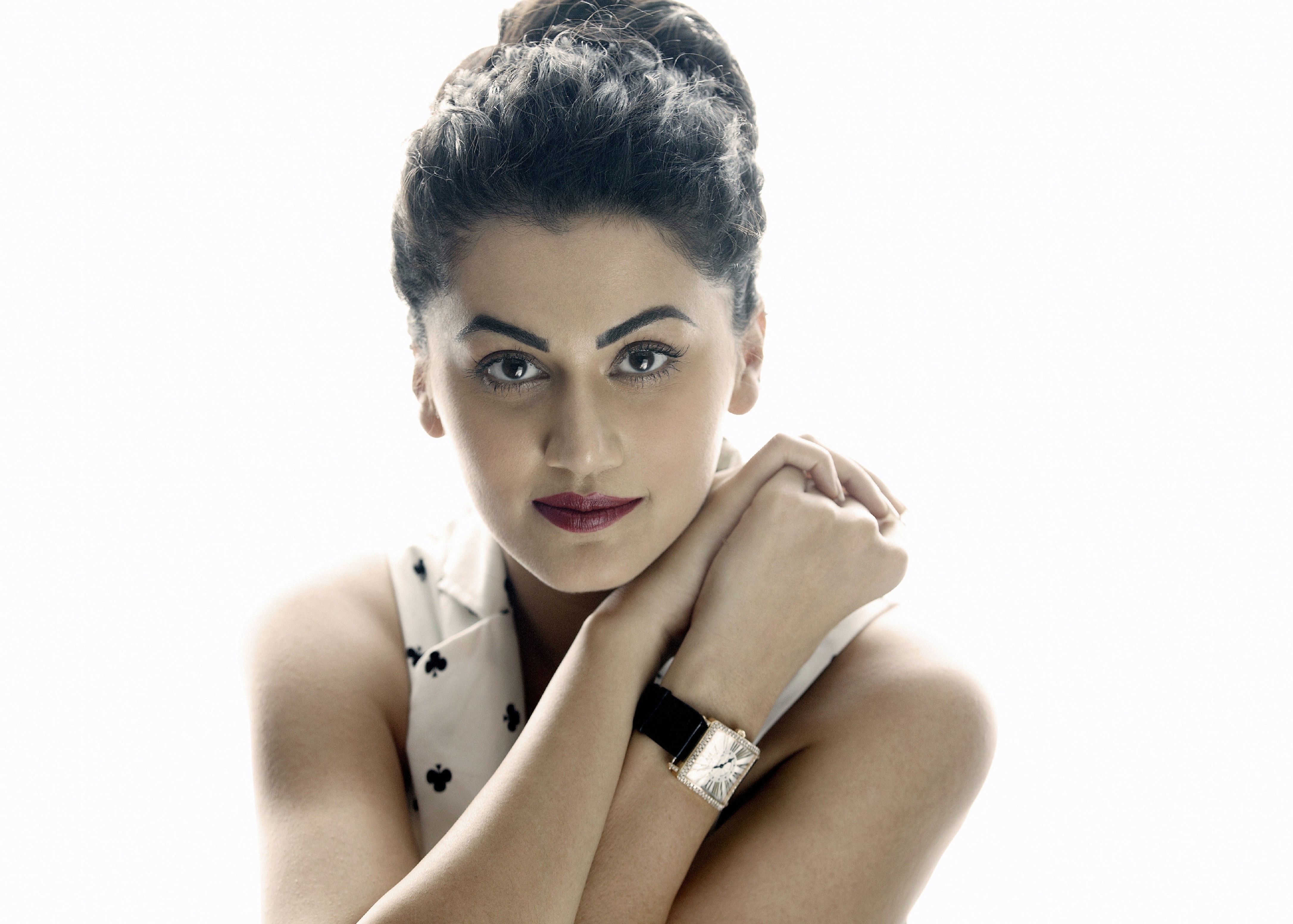 Taapsee Pannu UHD HD & High-Resolution Photo