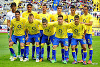 U. D. LAS PALMAS - Las Palmas de Gran Canaria, España - Temporada 2011-12 - LAS PALMAS 1 (Jonathan Viera), REAL VALLADOLID 0 - 29/10/2011 - Liga de 2ª División, jornada 11 - Las Palmas de Gran Canaria, estadio de Gran Canaria - Alineación: Barbosa; Pignol, Laguardia, Herner, Ruymán; Javi Castellano, Vicente Gómez, Roque (Juan Guerra, 56'), Vitolo (Quiroga, 62'); Jonathan Viera y Portillo (David González, 67')