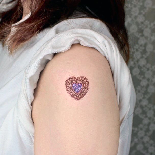 Tatuagens de pingente: 50 opções para inspirar sua próxima tattoo