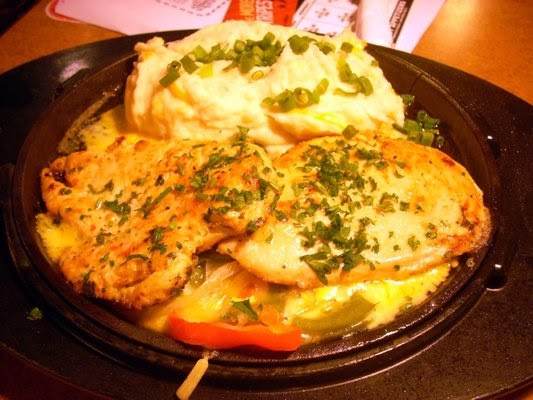 T.G.I.Friday`s Sizzling Chicken and Cheese ~ Fabulous 