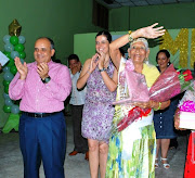 CORONA ALCALDE DE ACAPULCO A MISS ABUELITA 2011 (ab)