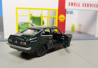 Tomica limited Nissan Sunny Coupe 1200 GX Custom