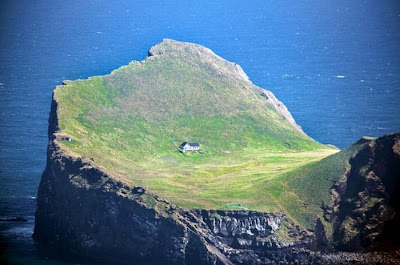 [Image: secluded_houses_08.jpg]