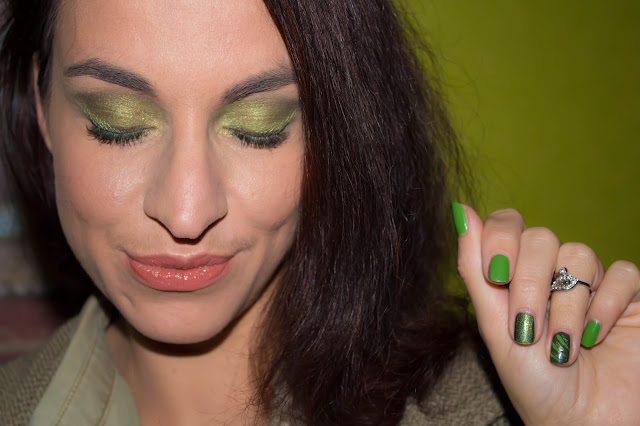 Monday Shadow Challenge : 50 nuances de vert :)