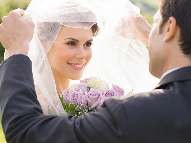 fotos de novios casandose