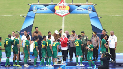 Taklukkan Persija 4-1, Gubernur Khofifah: Selamat Jadi Juara Bajol Ijo!