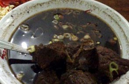 Membuat Rawon Daging