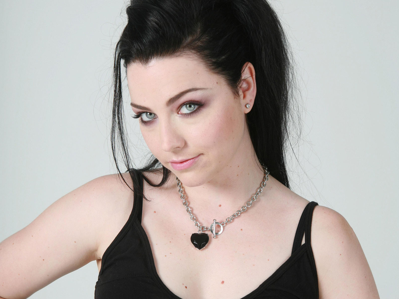 WORLD HOT AND SEXY CELEBRITIES: Amy Lee hot and sexy photo