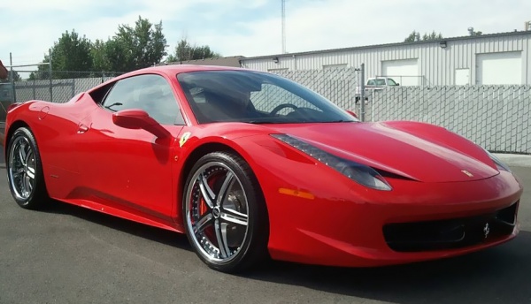 Seen below our clients red Ferrari 458 Italia with a set of 2tone MOZ