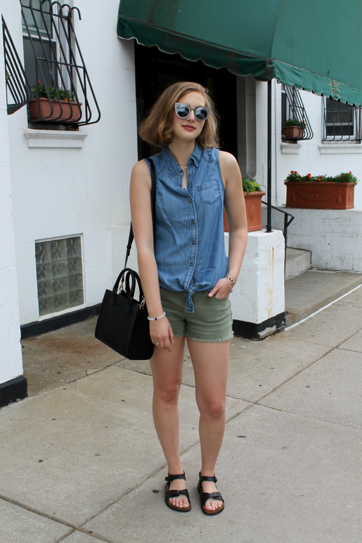 Chambray shirt, green khaki shorts for a cute urban summer look