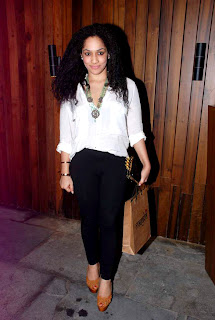 Mandira Bedi & Other Celbs at Cafe Mangii