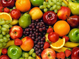 24 The World's Healthiest Fruit