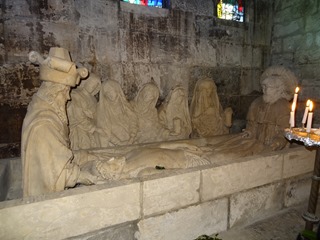 2016.03.27-038 mise au tombeau dans l'église Notre-Dame