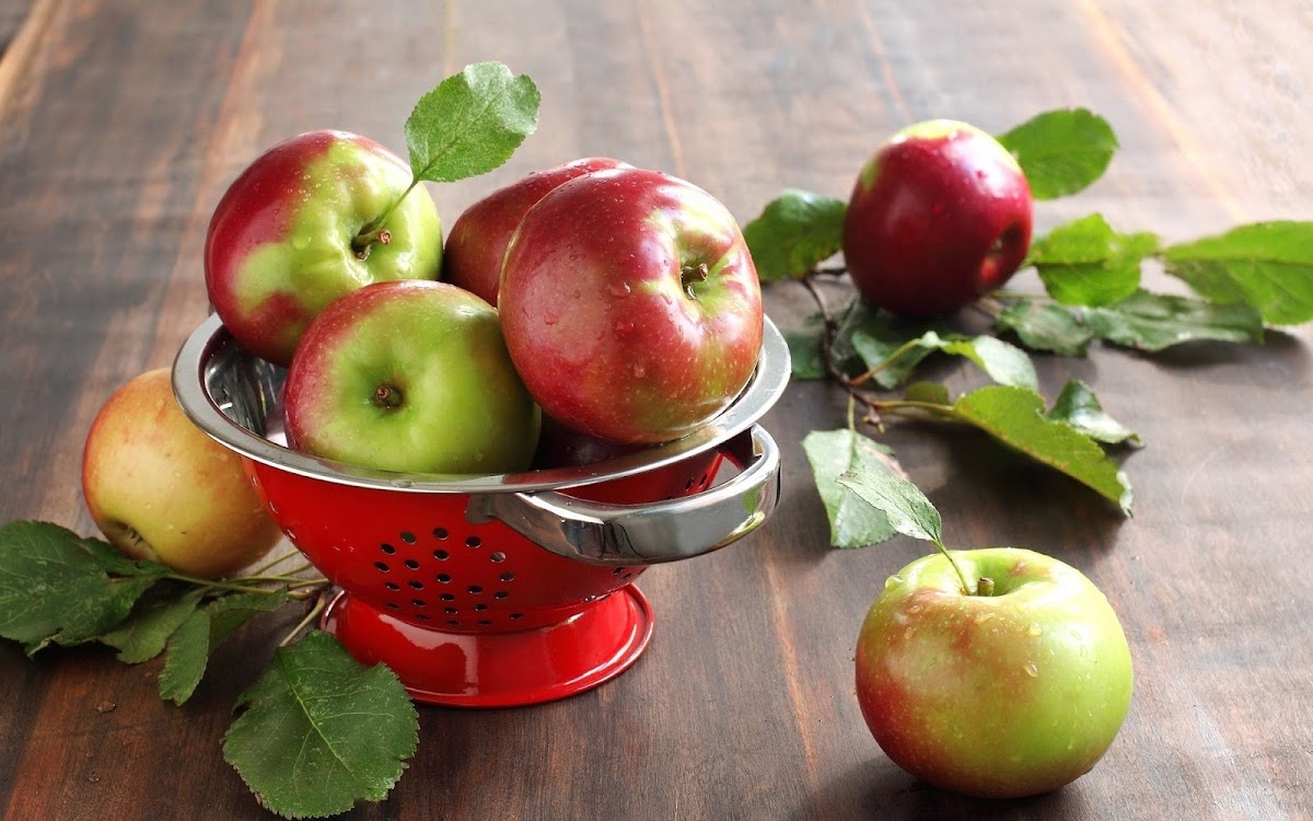 fresh apples widescreen hd wallpaper