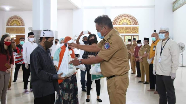 Pemprov Sulut, Baznas dan Pegadaian Salurkan 1.500 Paket Ramadhan 1441 H di Manado