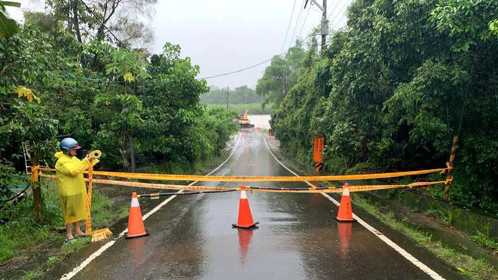 台南接連大雨｜積水問題預警性已封閉道路28處、橋梁19座